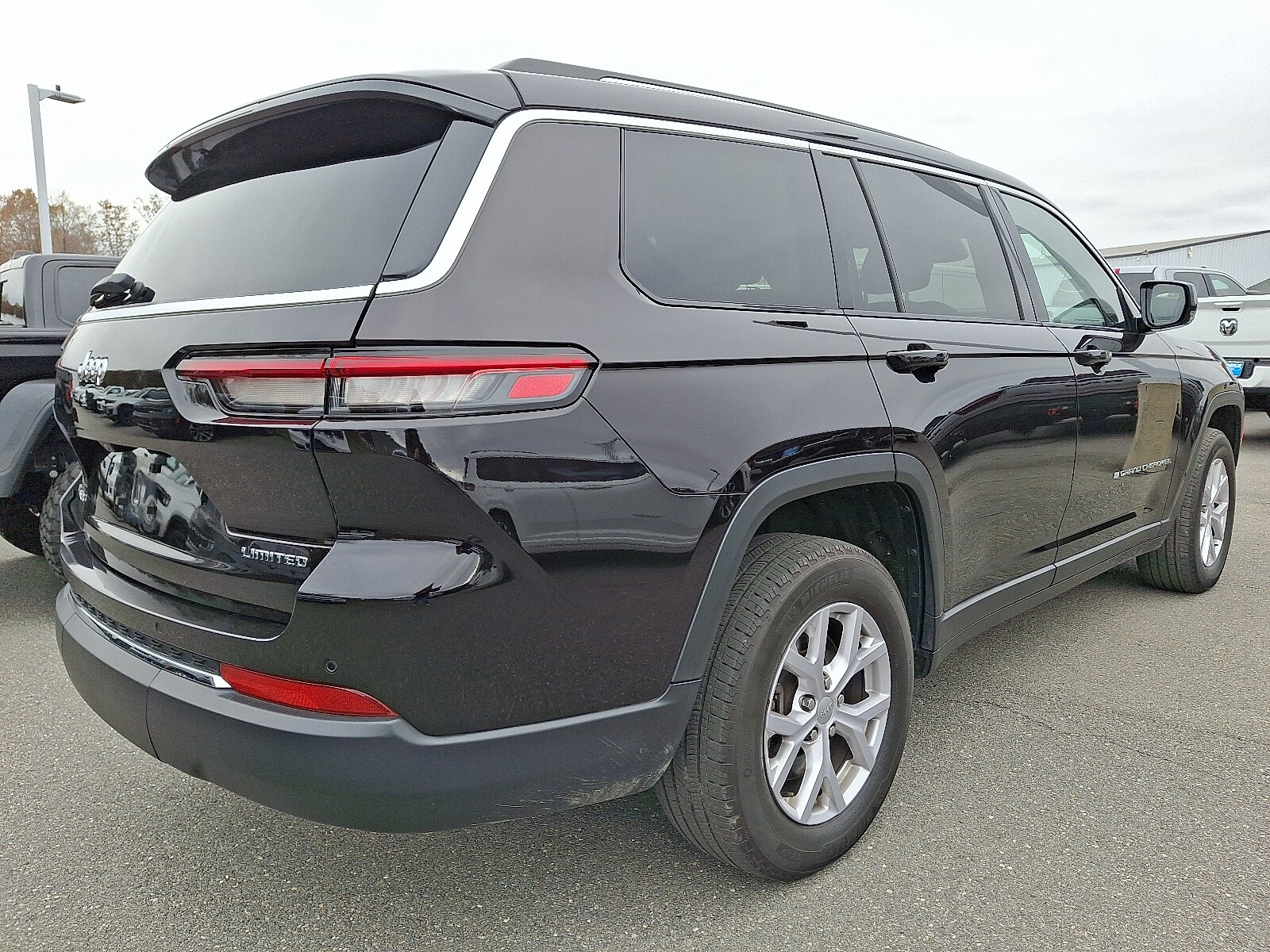 2022 Jeep Grand Cherokee Limited photo 4