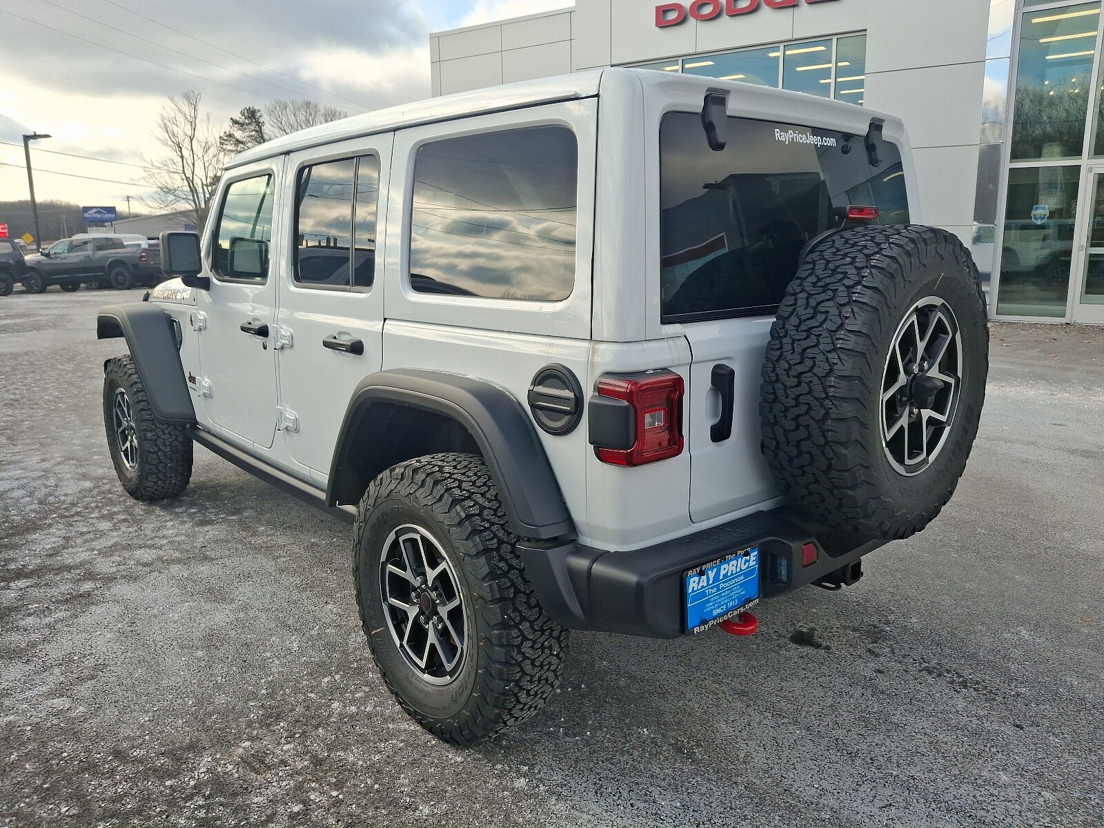 2025 Jeep Wrangler Rubicon photo 3