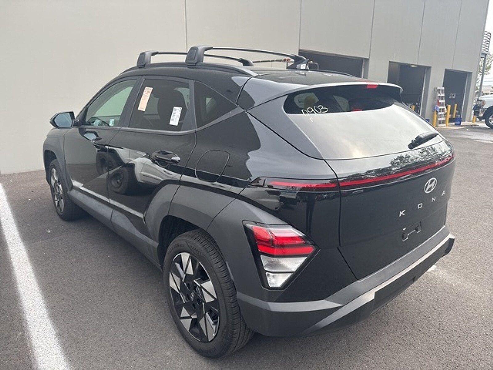 2025 Hyundai Kona SEL photo 4