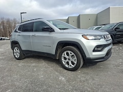 2025 Jeep Compass Latitude 4x4 Sport Utility
