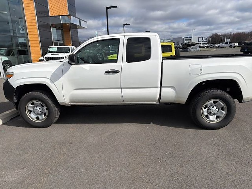 Used 2022 Toyota Tacoma SR Truck Access Cab
