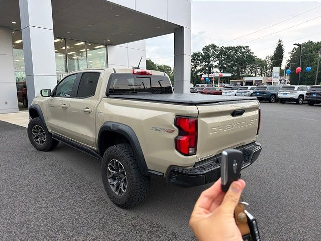 Used 2024 Chevrolet Colorado ZR2 Truck Crew Cab