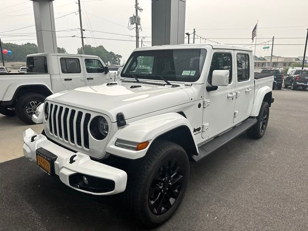 Used 2022 Jeep Gladiator Overland Truck Crew Cab