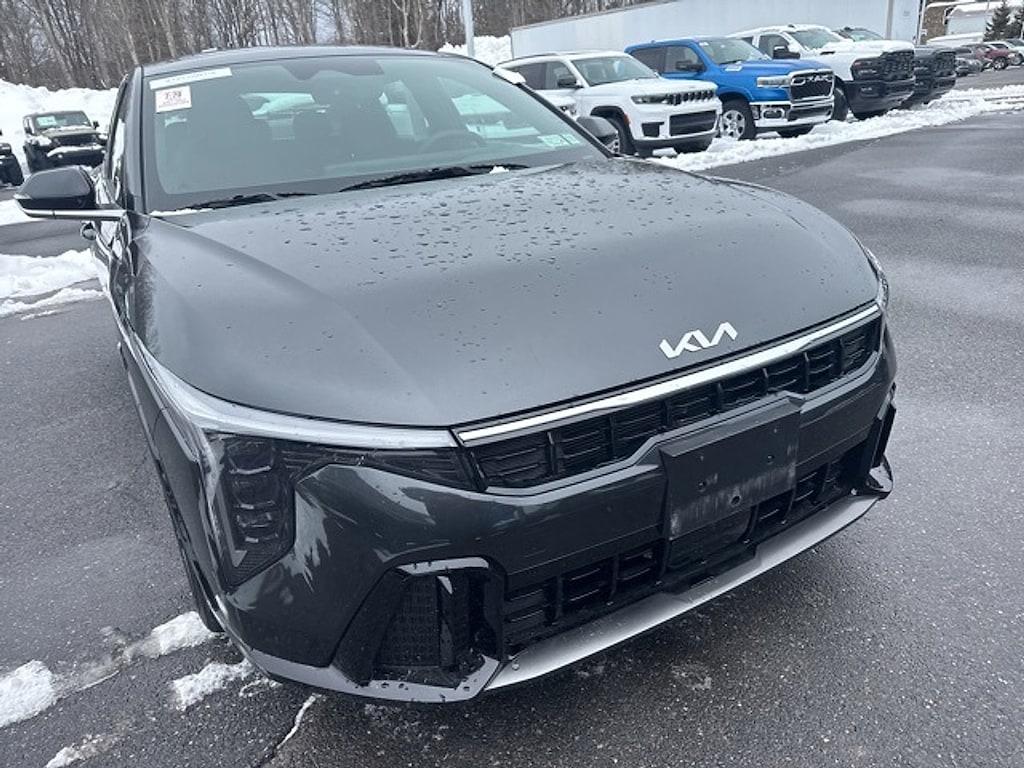 Used 2025 Kia K4 GT-Line Sedan