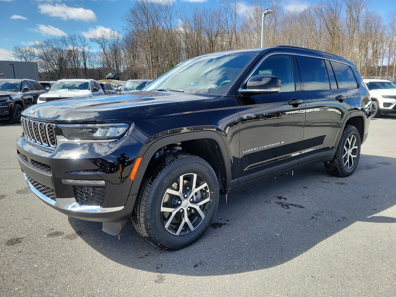 2024 Jeep Grand Cherokee Limited photo 2