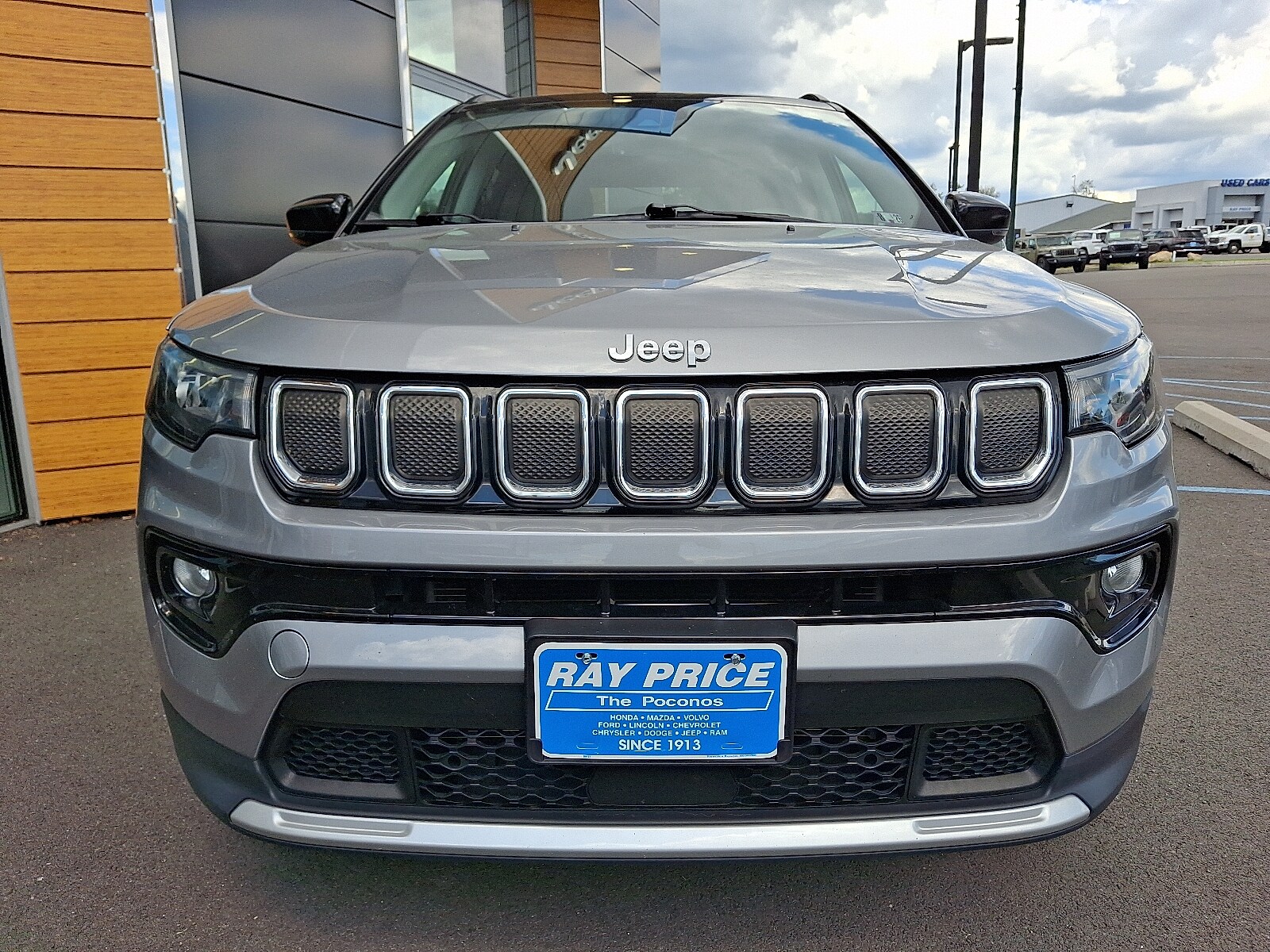 2022 Jeep Compass Limited photo 2
