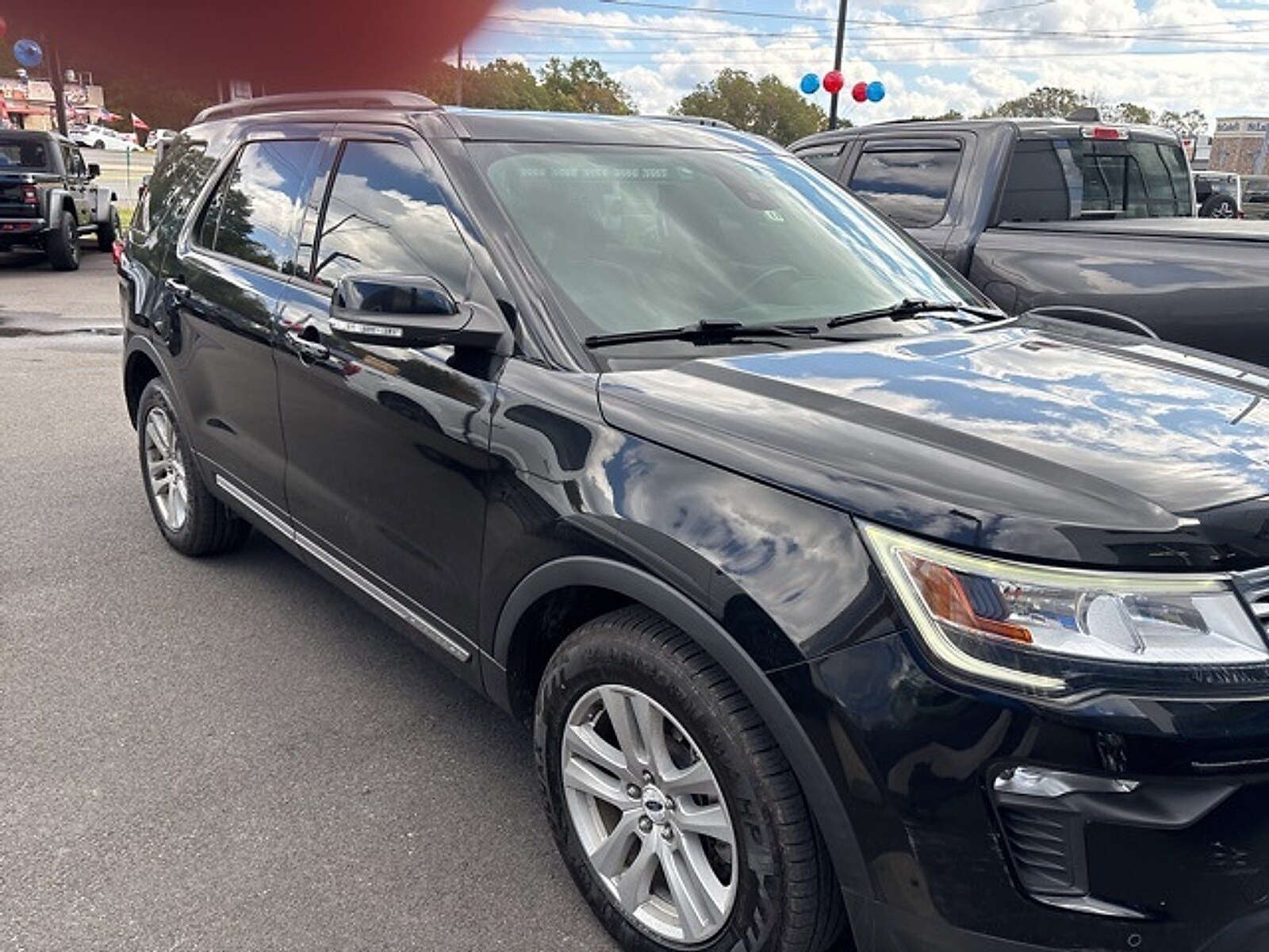 2018 Ford Explorer XLT photo 2