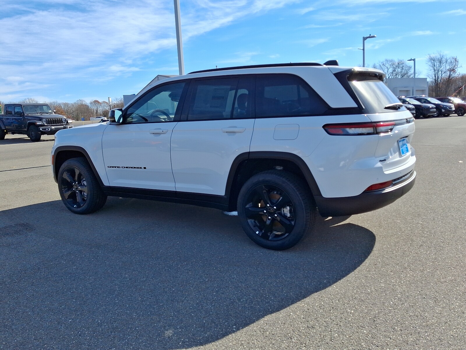 2024 Jeep Grand Cherokee Limited photo 3