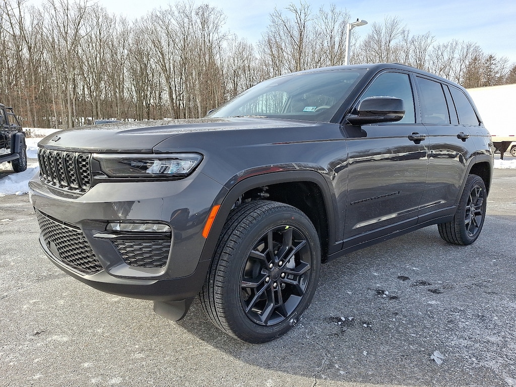 New 2025 Jeep Grand Cherokee Limited 4x4 Sport Utility