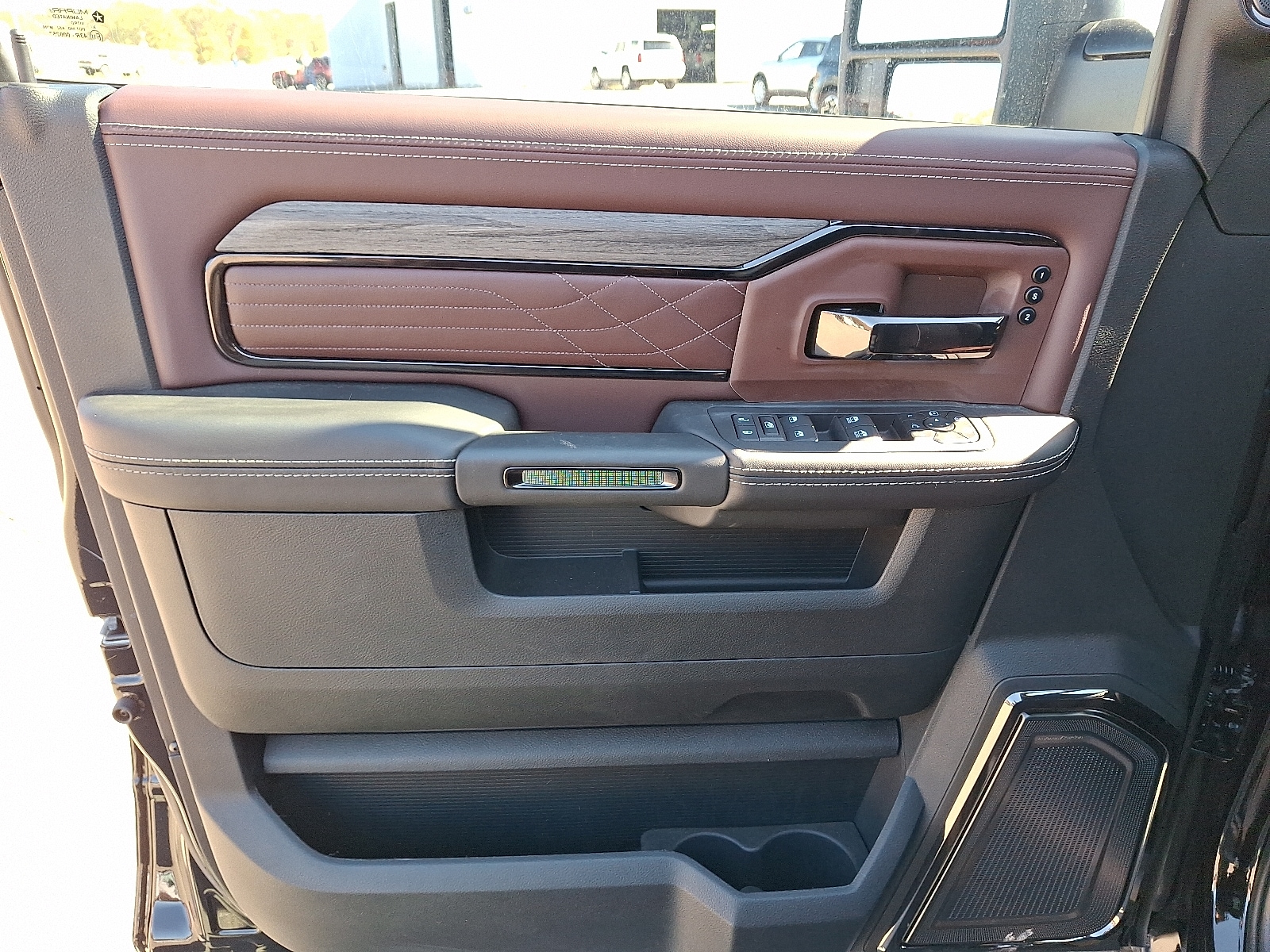 2026 RAM 2500 Limited - Photo 8