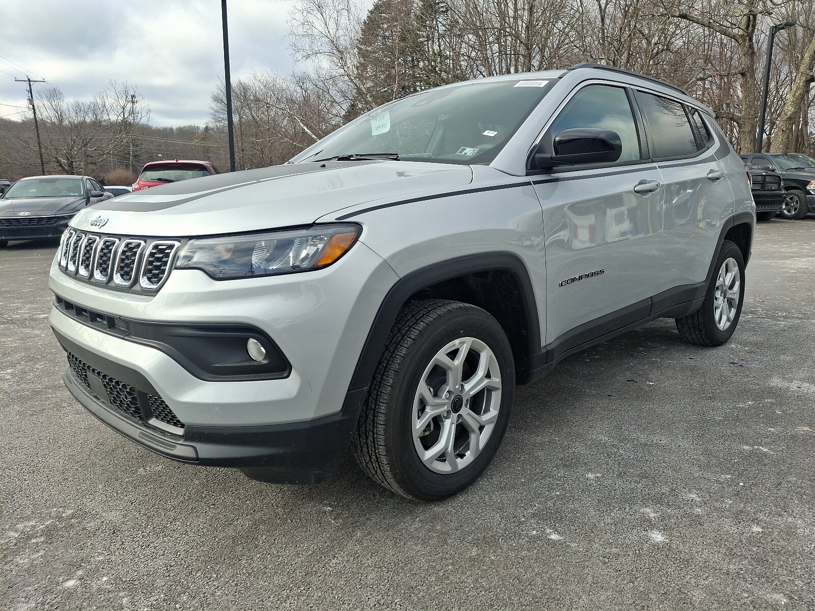 2025 Jeep Compass Latitude photo 2