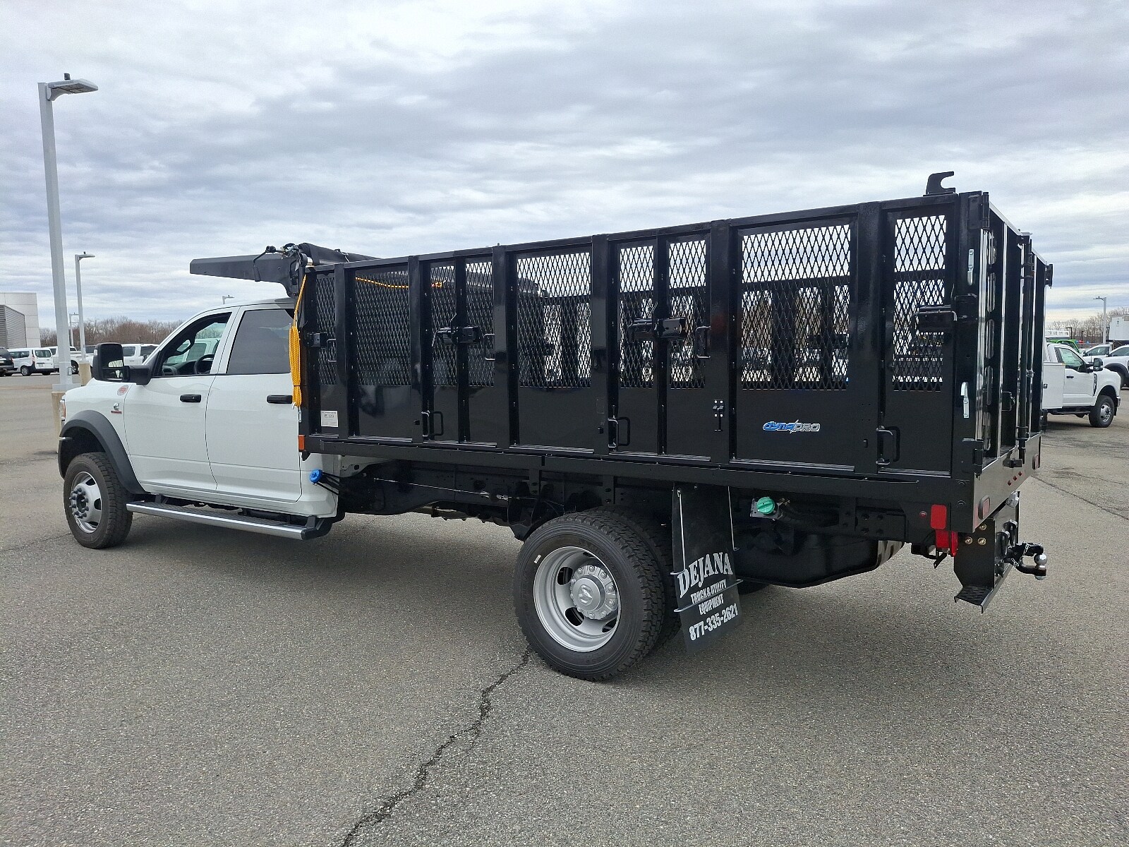 2024 Ram 5500 Tradesman photo 3