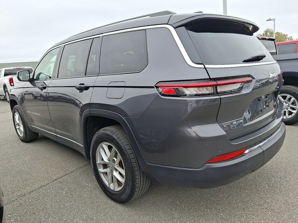 Used 2023 Jeep Grand Cherokee L Laredo SUV