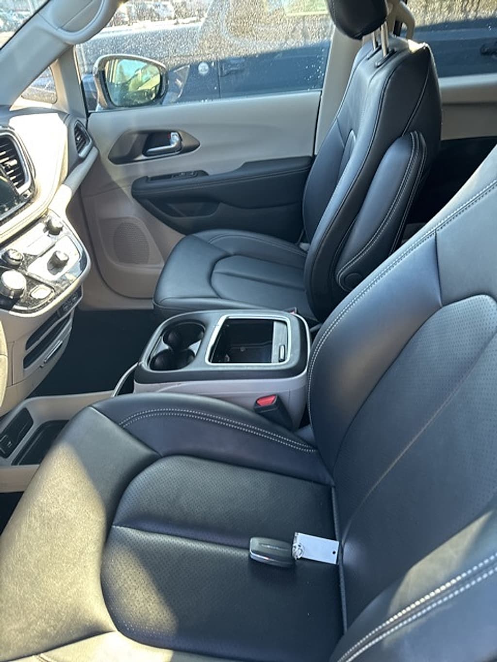 Used 2024 Chrysler Pacifica Plug-In Hybrid Select Van Passenger Van