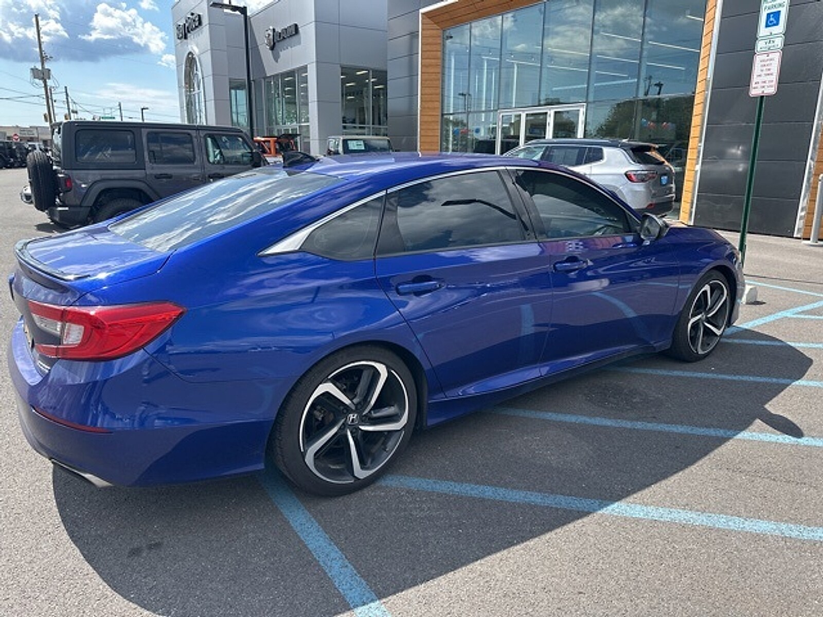 2021 Honda Accord Sport SE 1.5T photo 3