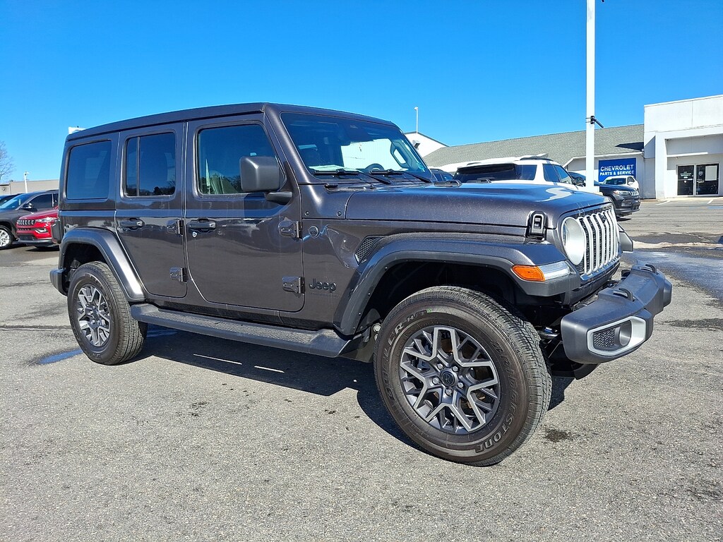 New 2026 Jeep Wrangler 4-Door Sahara 4x4 Sport Utility