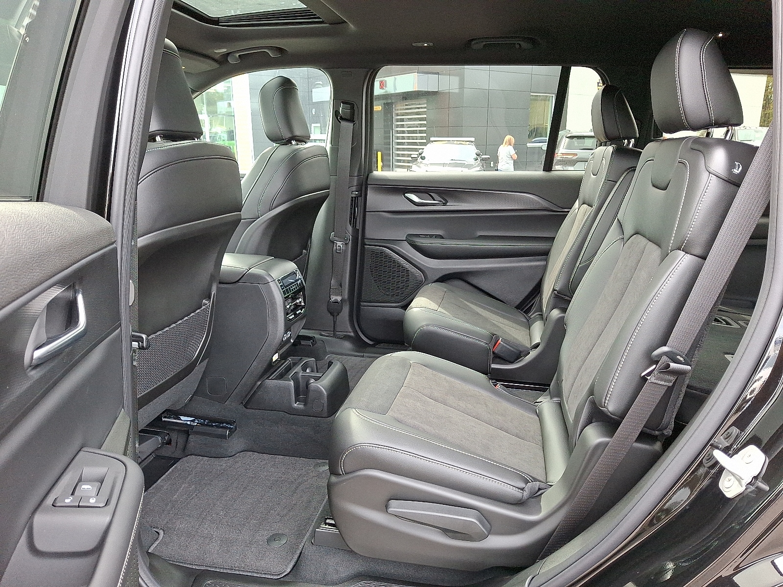 2025 Jeep Grand Cherokee L Altitude - Photo 6