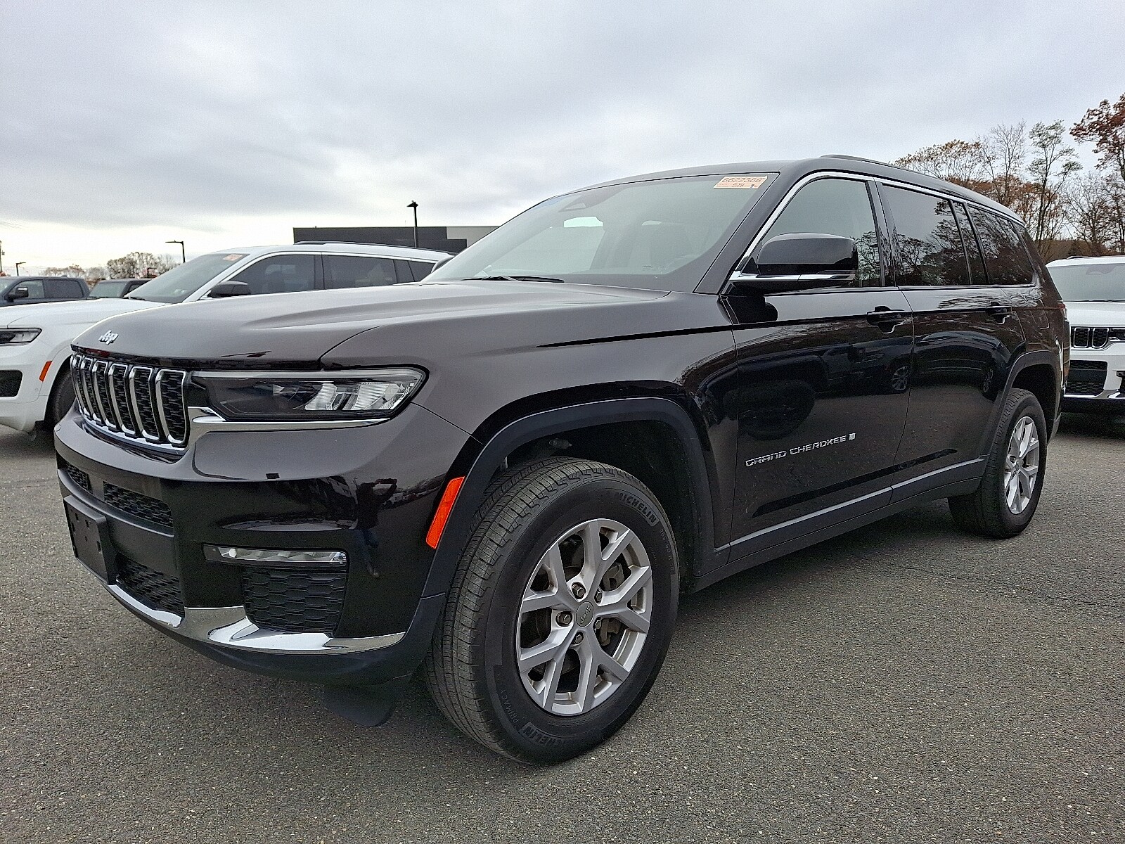 2022 Jeep Grand Cherokee Limited photo 2