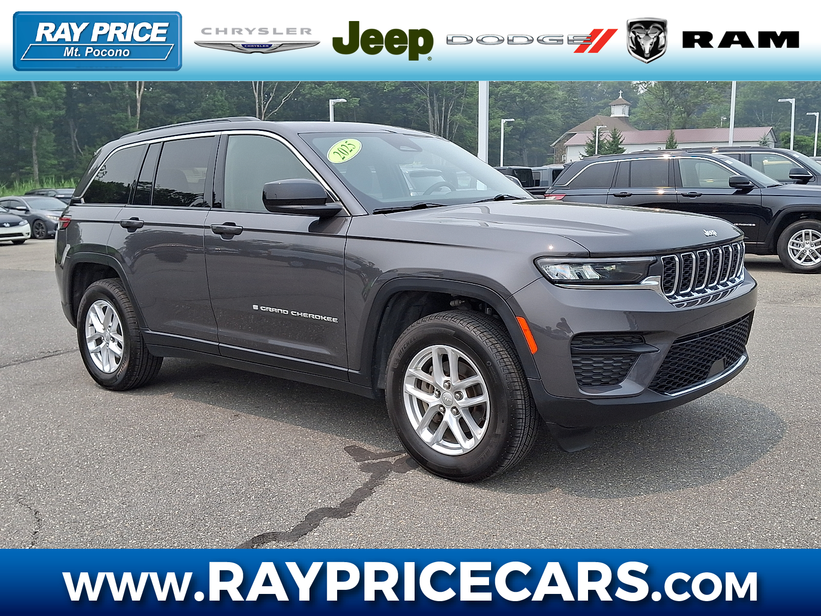 2025 Jeep Grand Cherokee Laredo SUV