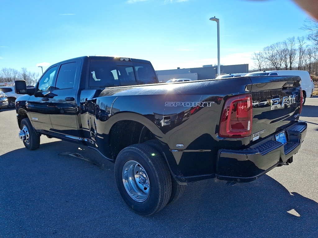New 2026 Ram 3500 Big Horn Crew Cab 4x4 8 Box Pickup