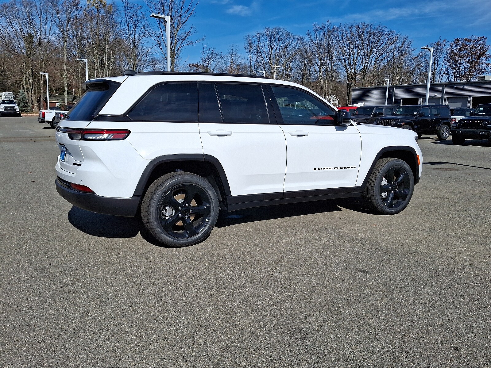 2024 Jeep Grand Cherokee Limited photo 4