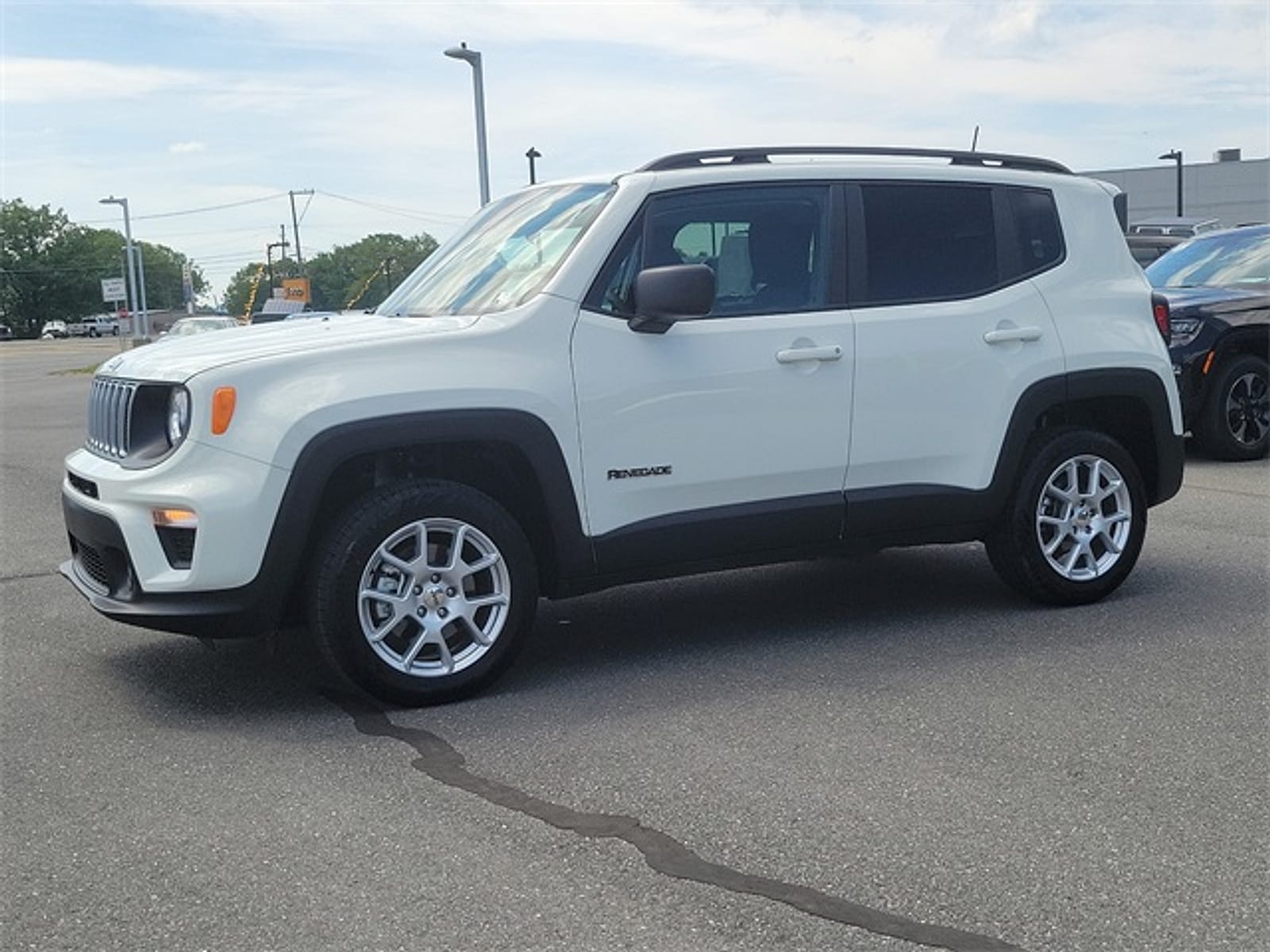 Used 2023 Jeep Renegade Latitude with VIN ZACNJDB15PPP58899 for sale in Mount Pocono, PA