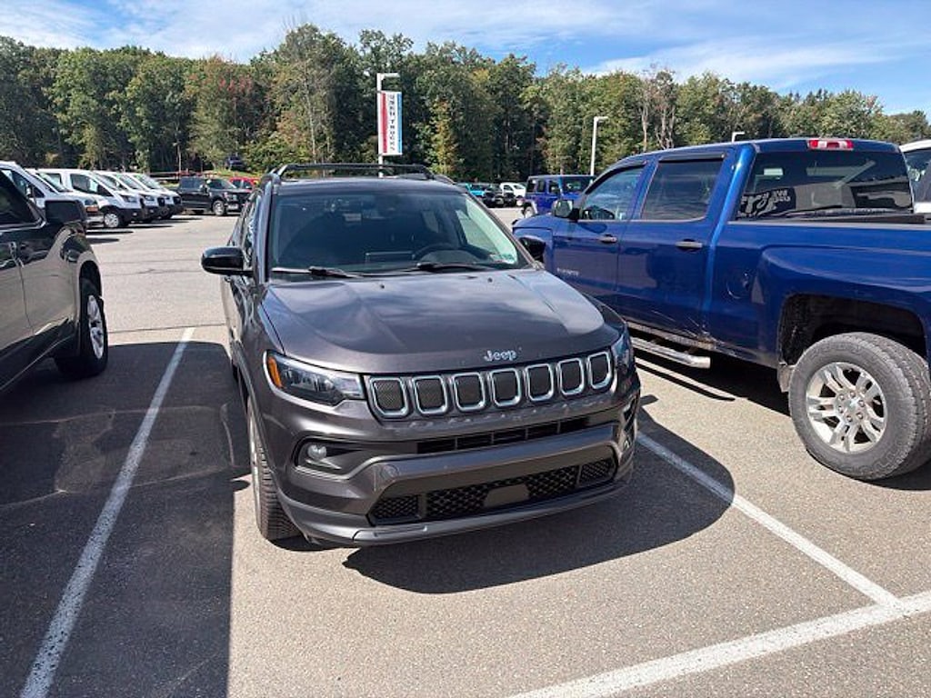 Used 2022 Jeep Compass Latitude Lux SUV