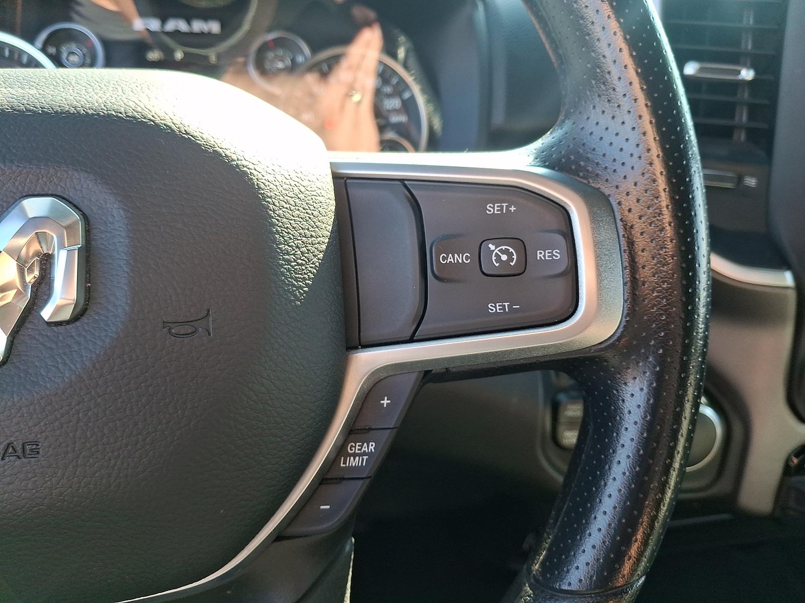 2024 RAM Ram 3500 Pickup Big Horn - Photo 21