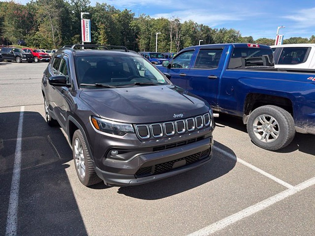 Used 2022 Jeep Compass Latitude Lux SUV