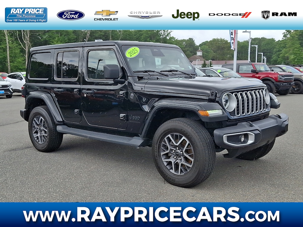 Certified 2025 Jeep Wrangler Sahara SUV