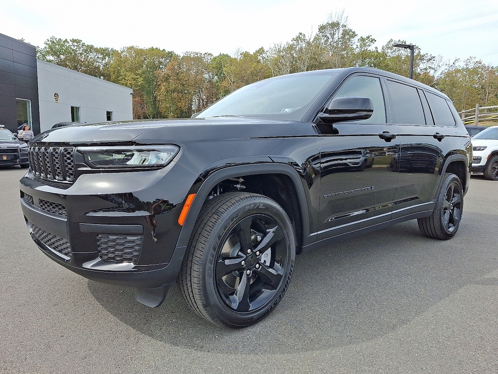 New 2025 Jeep Grand Cherokee L Altitude X 4x4 Sport Utility