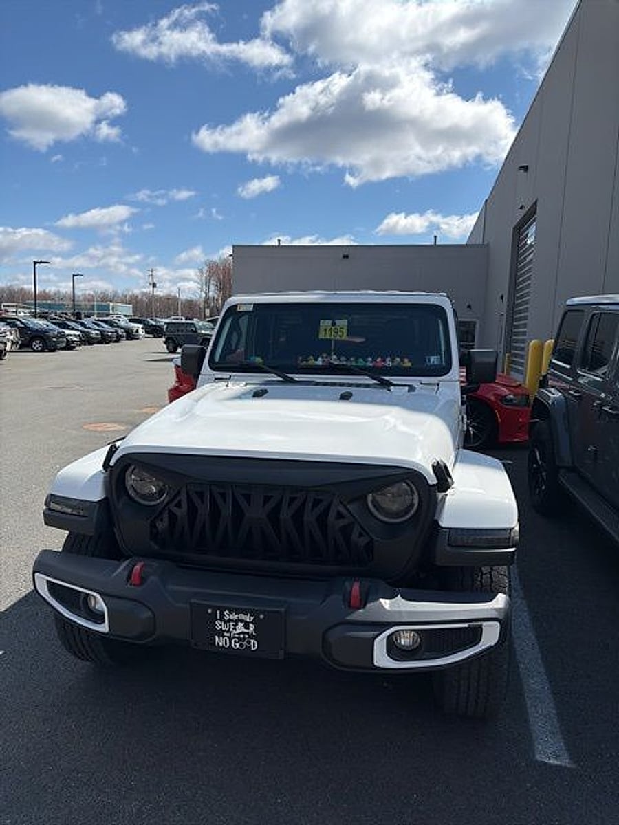 Used 2018 Jeep All-New Wrangler Unlimited Sahara with VIN 1C4HJXEG7JW142357 for sale in Mount Pocono, PA