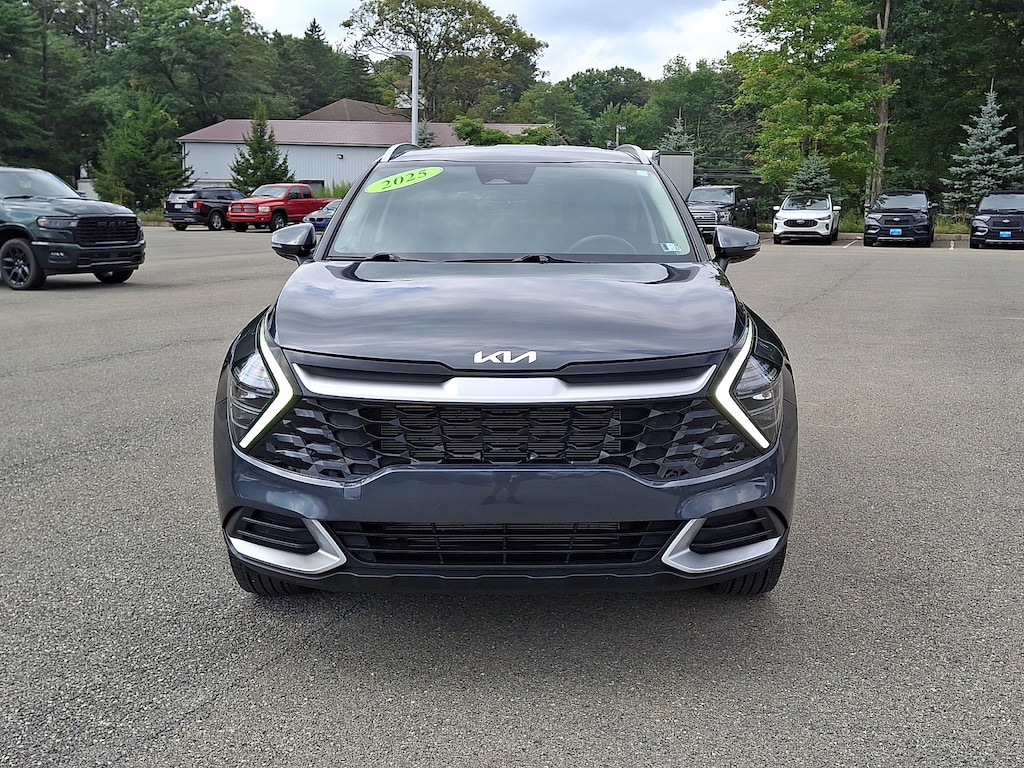 Used 2025 Kia Sportage EX SUV