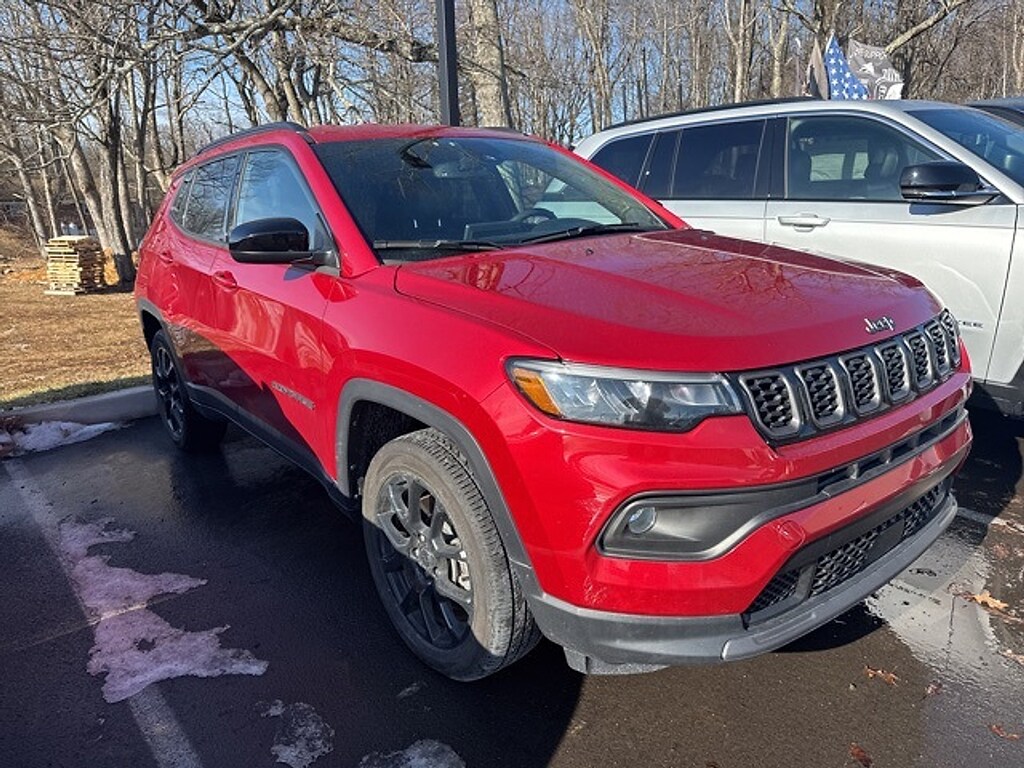 Used 2025 Jeep Compass Latitude SUV