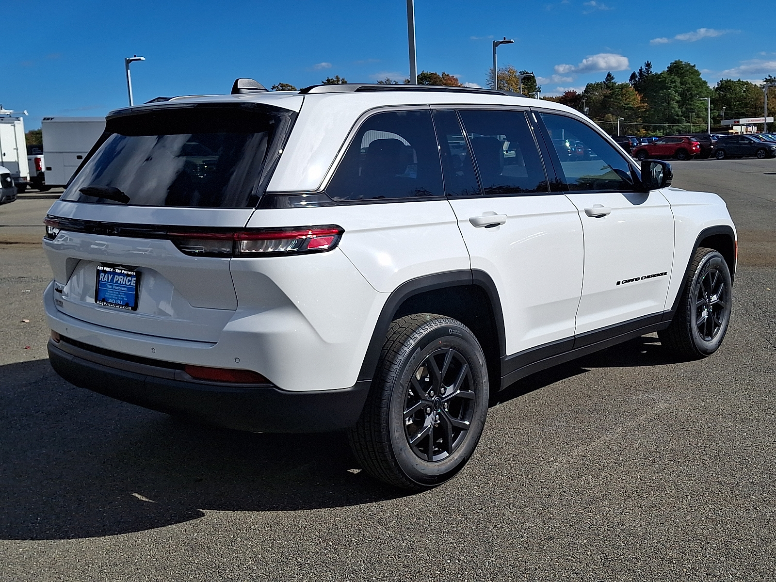 New 2027 Jeep Grand Cherokee Laredo Altitude 4x4 Sport Utility