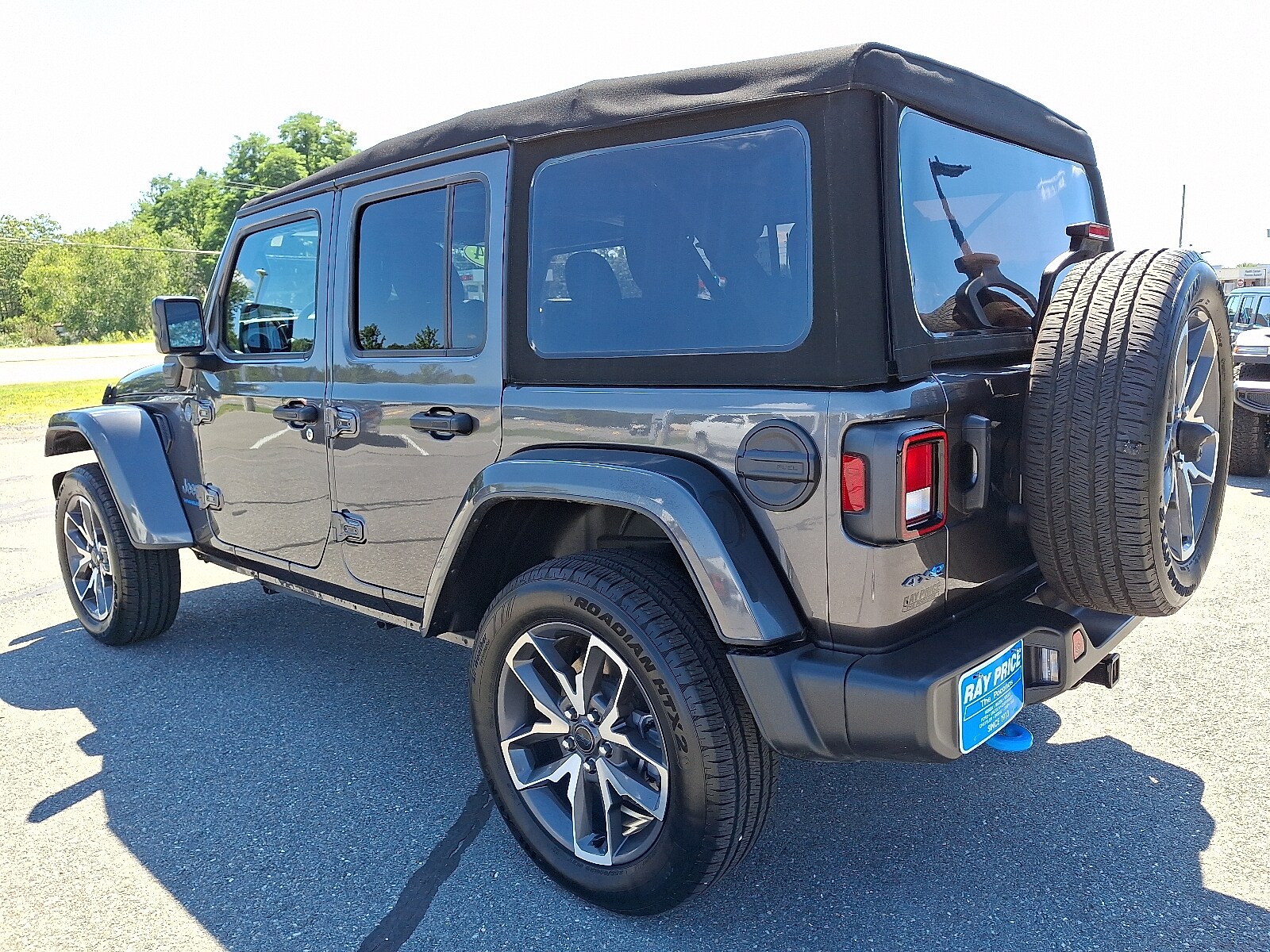 2024 Jeep Wrangler 4xe Sport photo 4