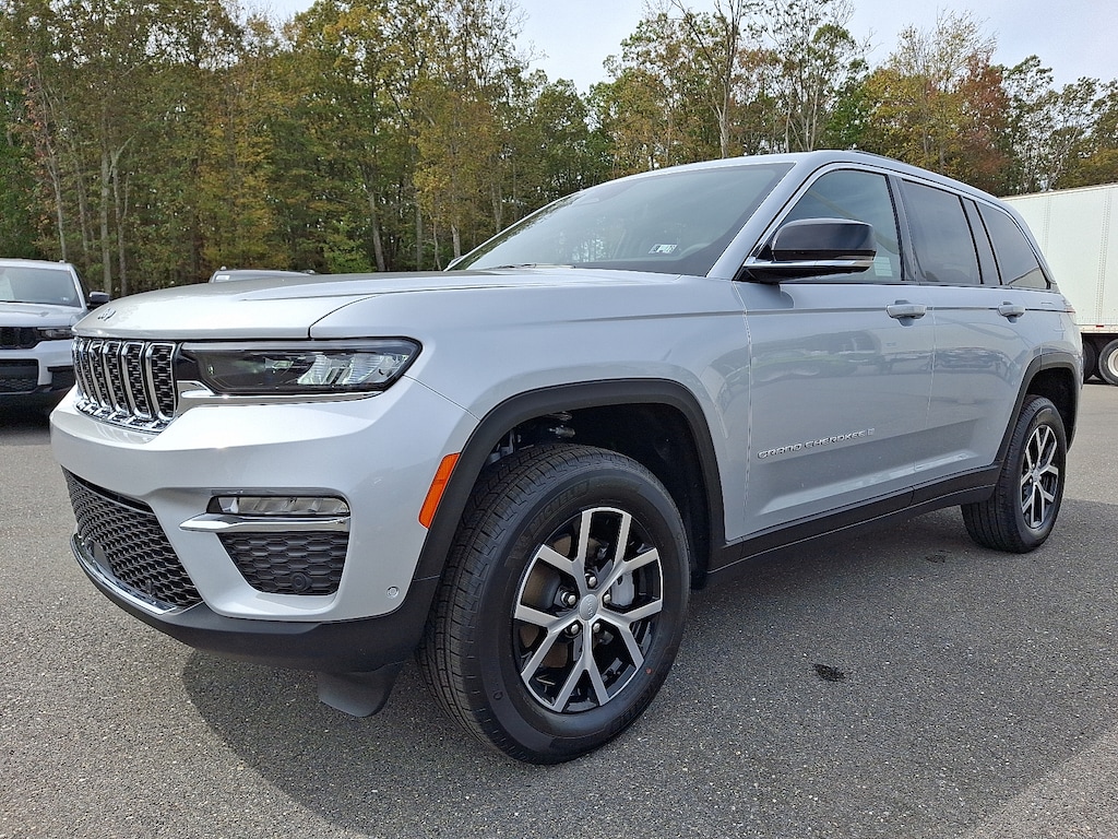 New 2025 Jeep Grand Cherokee Limited 4x4 Sport Utility