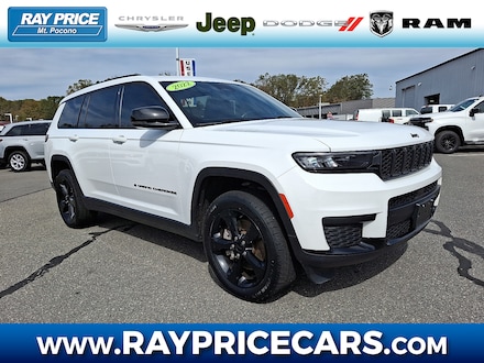 2022 Jeep New Grand Cherokee Laredo SUV