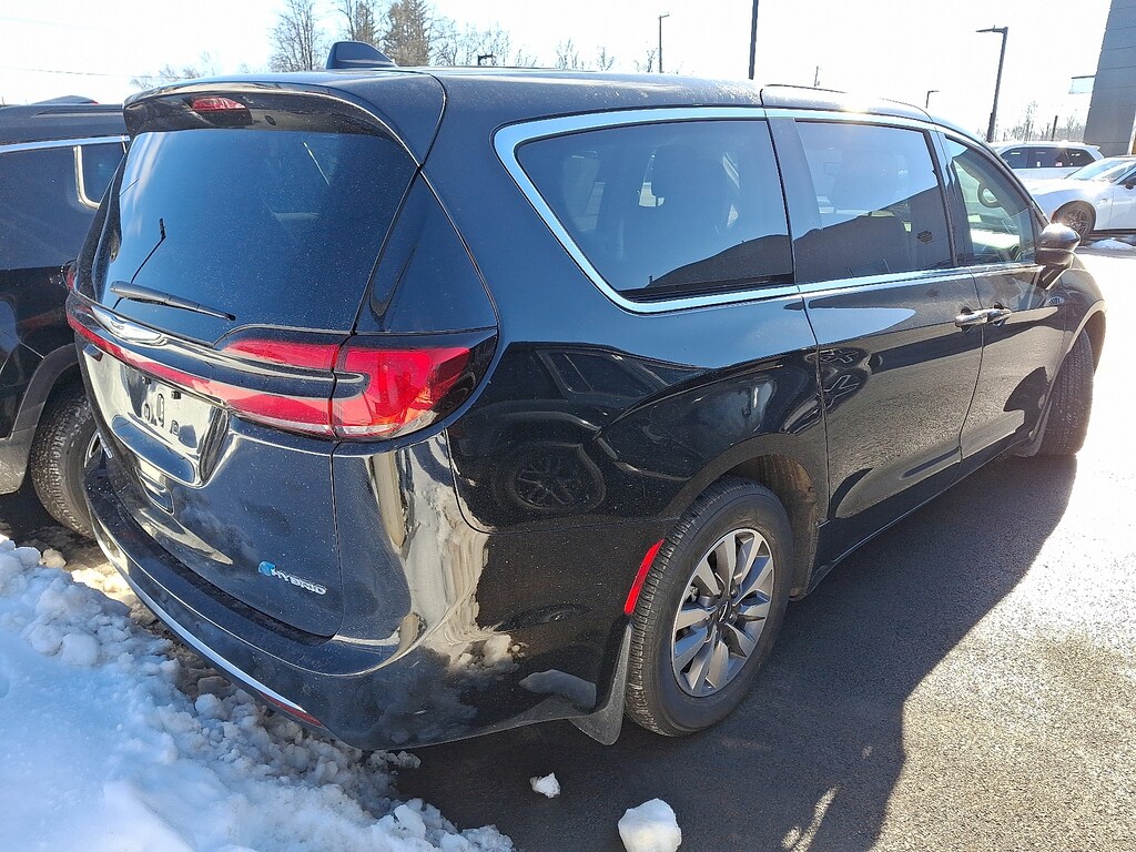 Used 2024 Chrysler Pacifica Plug-In Hybrid Select Van Passenger Van