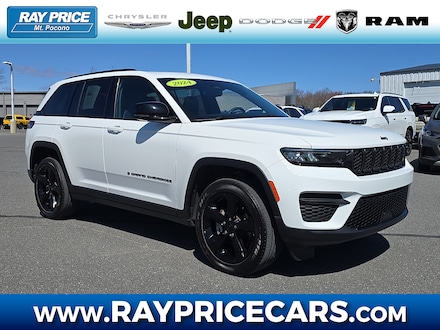 2024 Jeep Grand Cherokee Laredo SUV