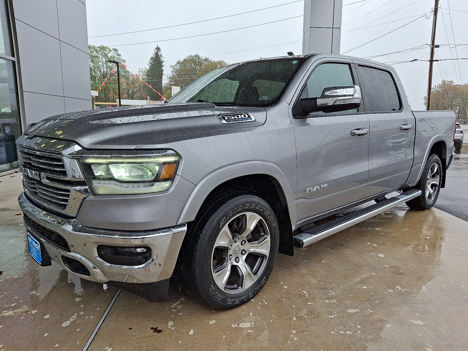2022 Ram 1500 Laramie photo 3