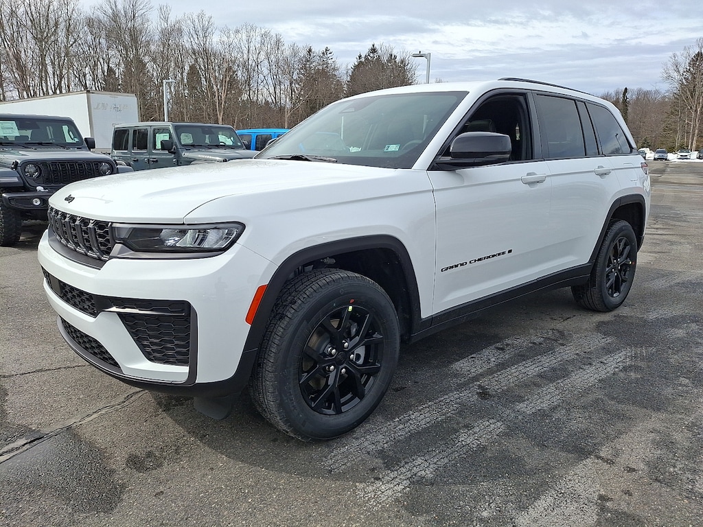 New 2026 Jeep Grand Cherokee Altitude 4x4 Sport Utility