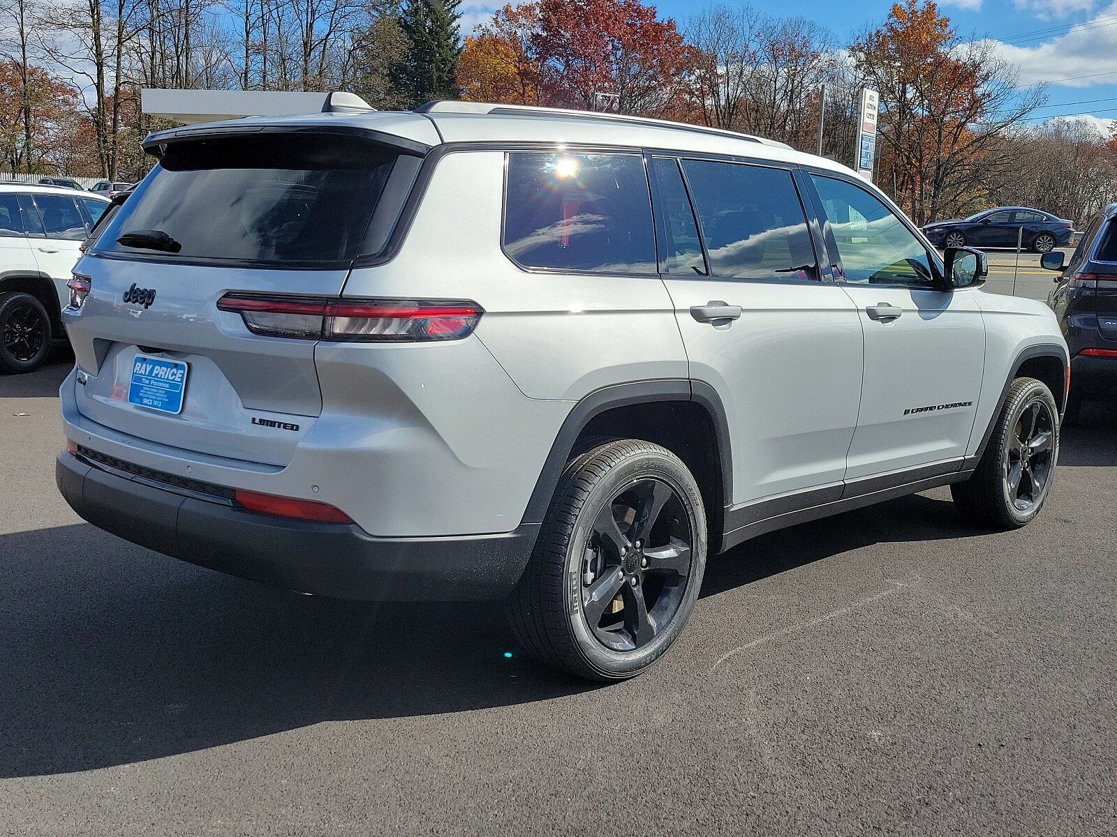 2024 Jeep Grand Cherokee Limited photo 4