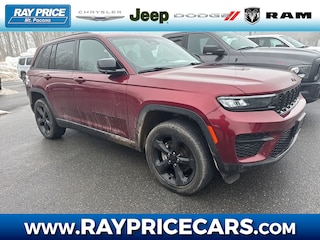 2023 Jeep Grand Cherokee Laredo SUV