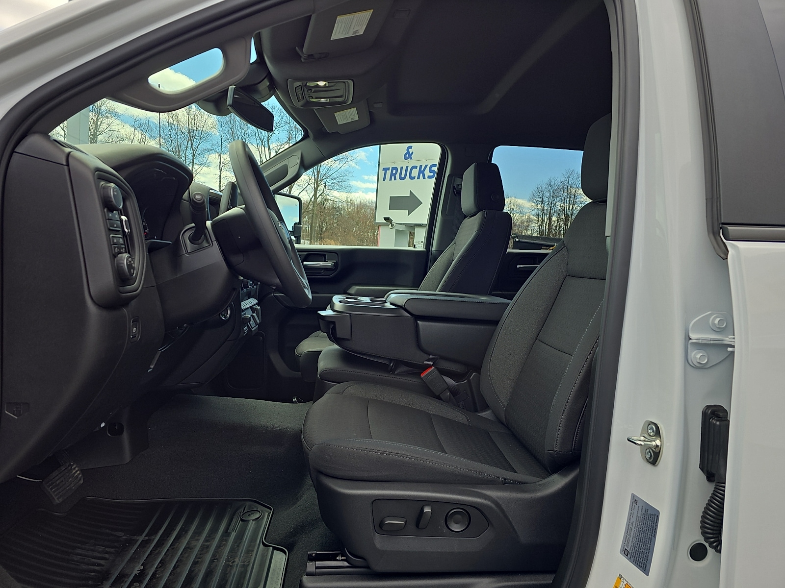 2026 Chevrolet Silverado 2500 HD Custom - Photo 9