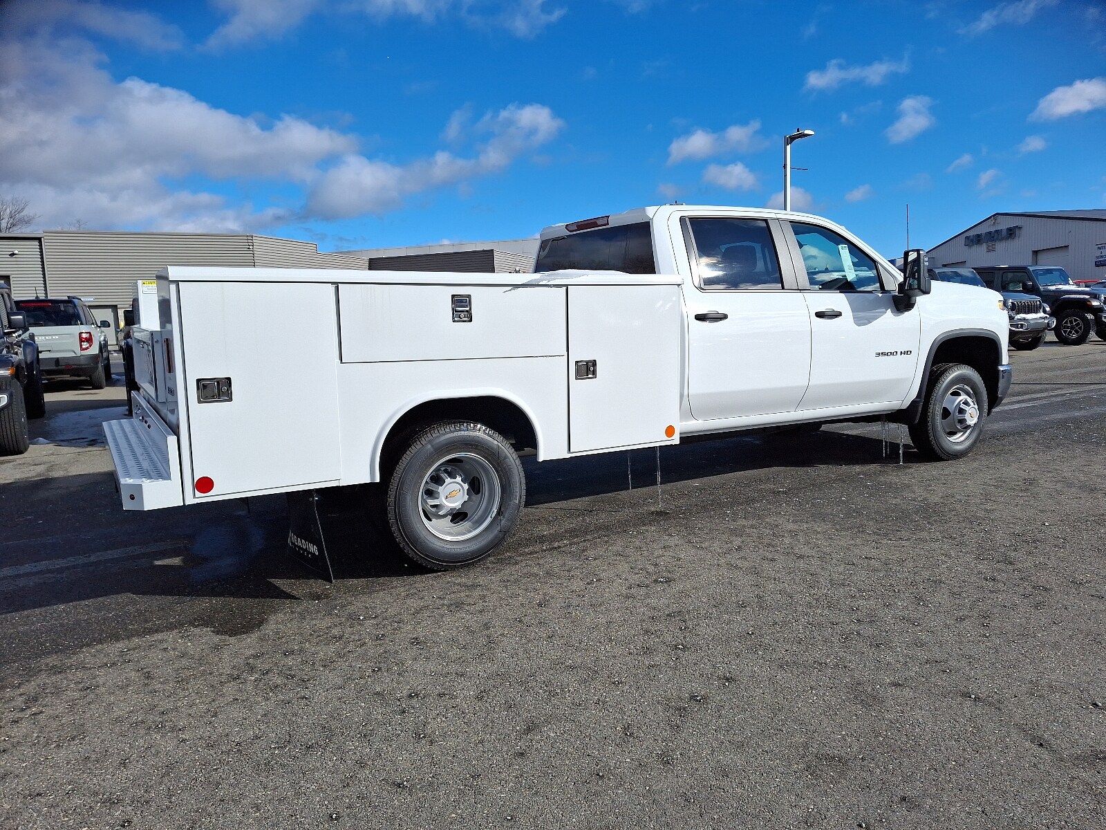 2025 Chevrolet Silverado 3500HD Work Truck photo 4