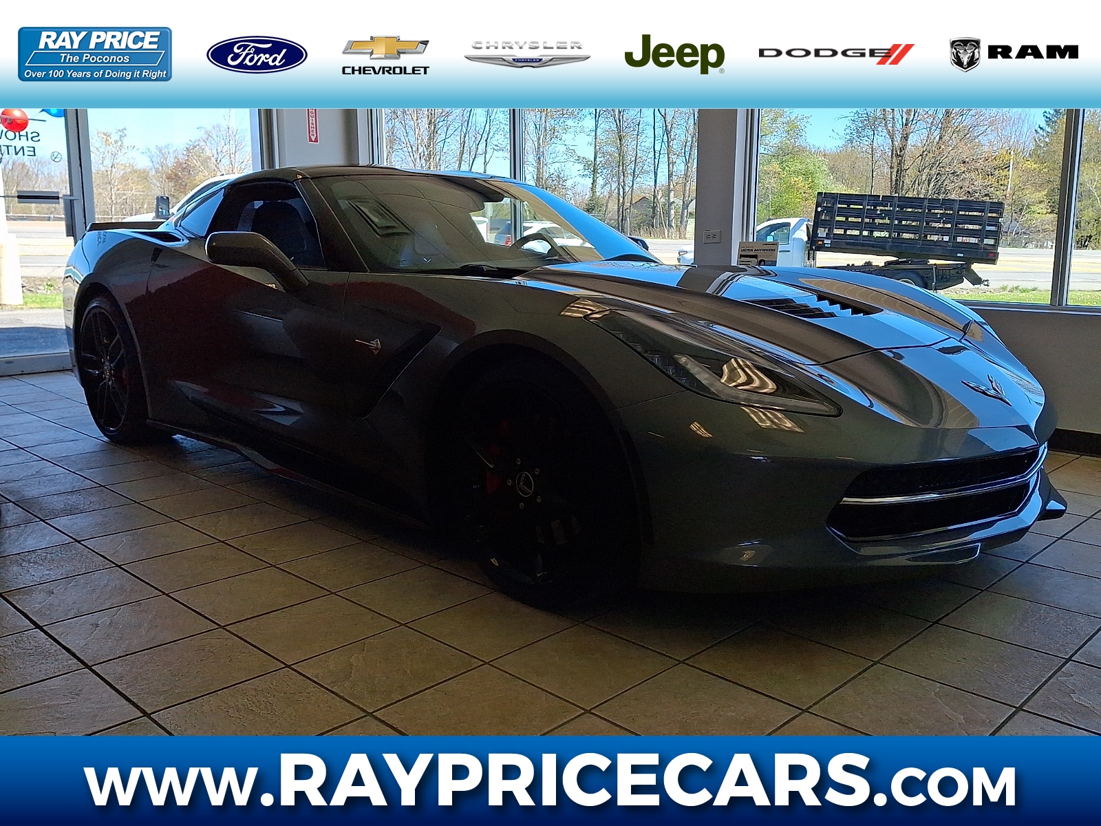 2015 Chevrolet Corvette Stingray Coupe w/Z51's photo