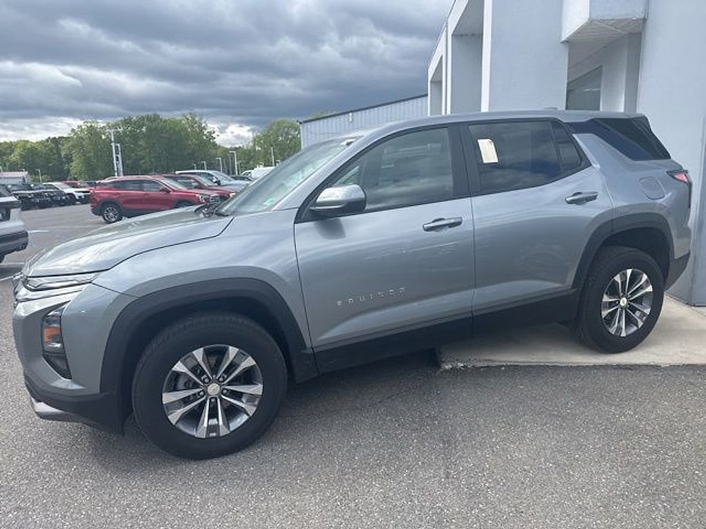 Used 2025 Chevrolet Equinox LT SUV