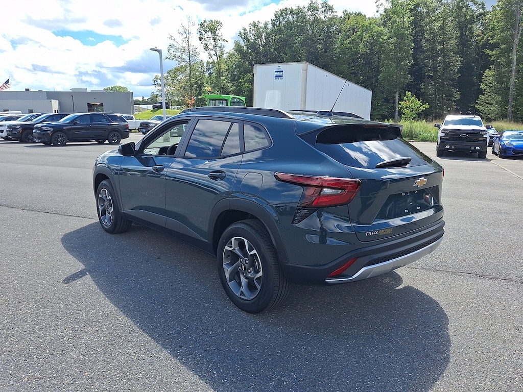New 2026 Chevrolet Trax LT SUV