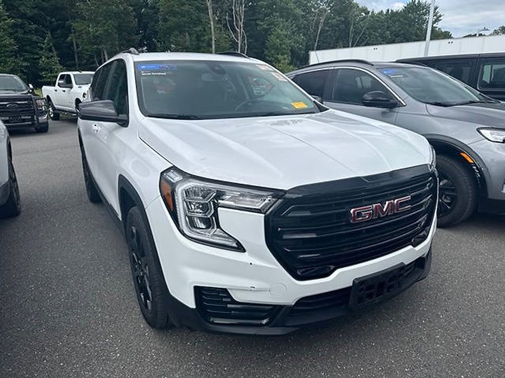 Used 2023 GMC Terrain SLE SUV